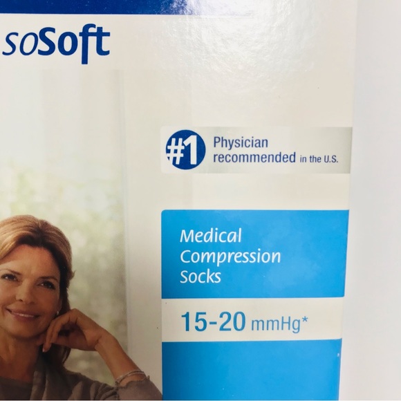 Jobst 2 Pair SoSoft White 15-20 mmHg XL Knee High Compression Socks NWT - Picture 3 of 11